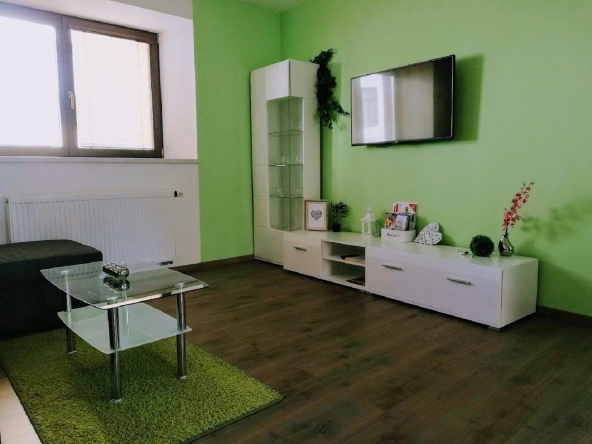 Saeli Apartments ミクロフ エクステリア 写真